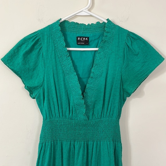 BCBG Paris Green V-Neck Cap Sleeve Tie Back Knee Length Dress 2 - Picture 2 of 11